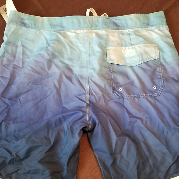 New Deadpool Swim Trunks SZ med - Picture 2 of 3